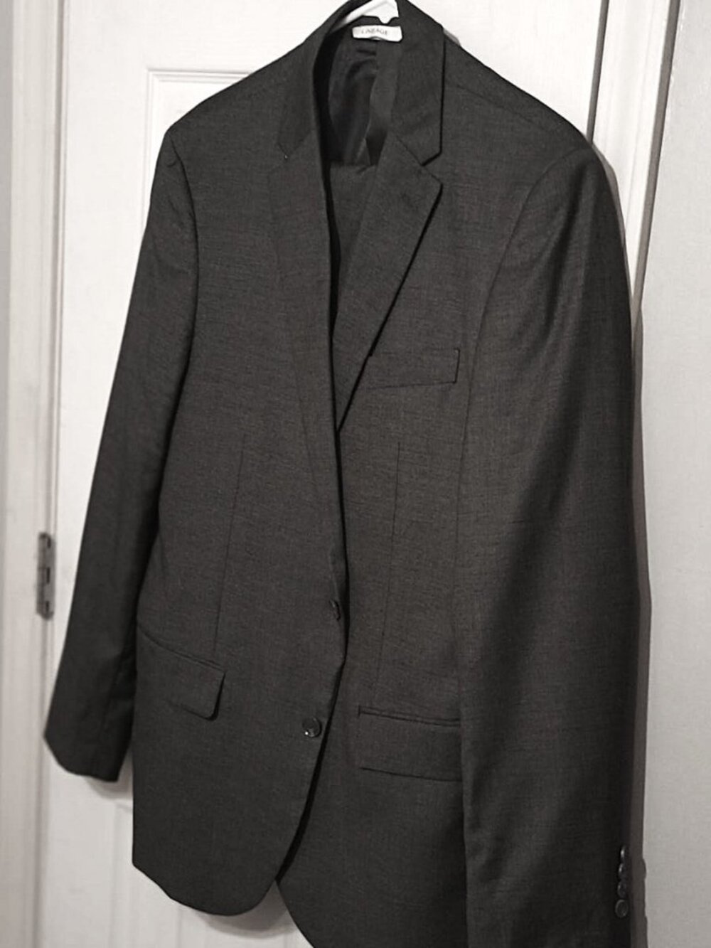 Lineage Men 2 Piece Gray Suit   42L